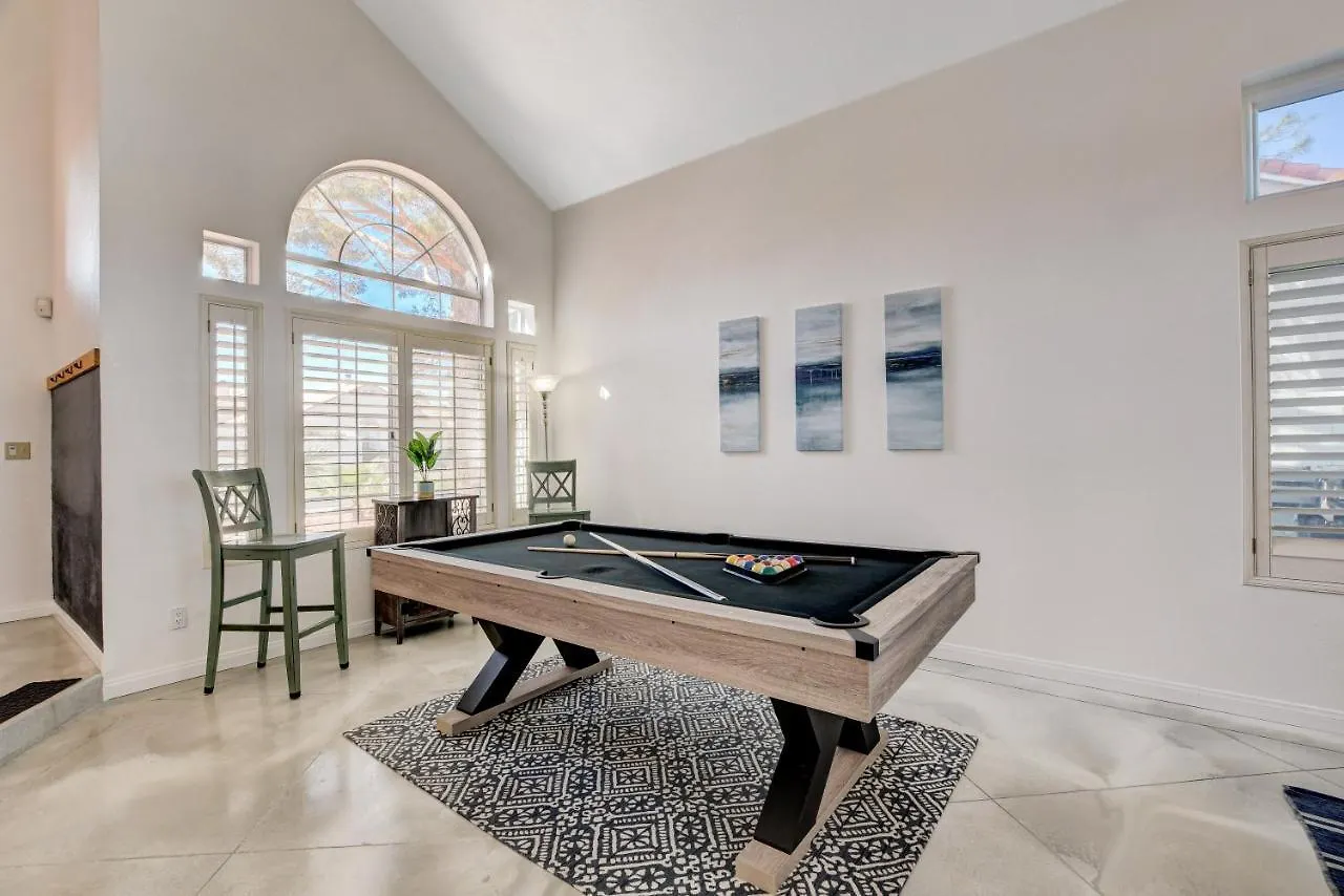 Holiday home 10 Min To Strip! Bright & Cozy Home W/ Pool Table Las Vegas United States
