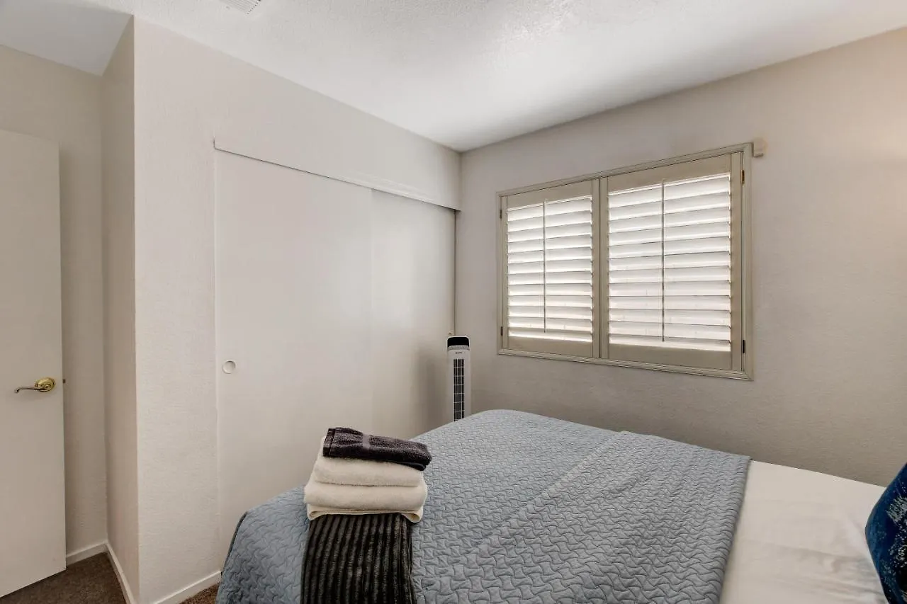 10 Min To Strip! Bright & Cozy Home W/ Pool Table Las Vegas 0*,  United States